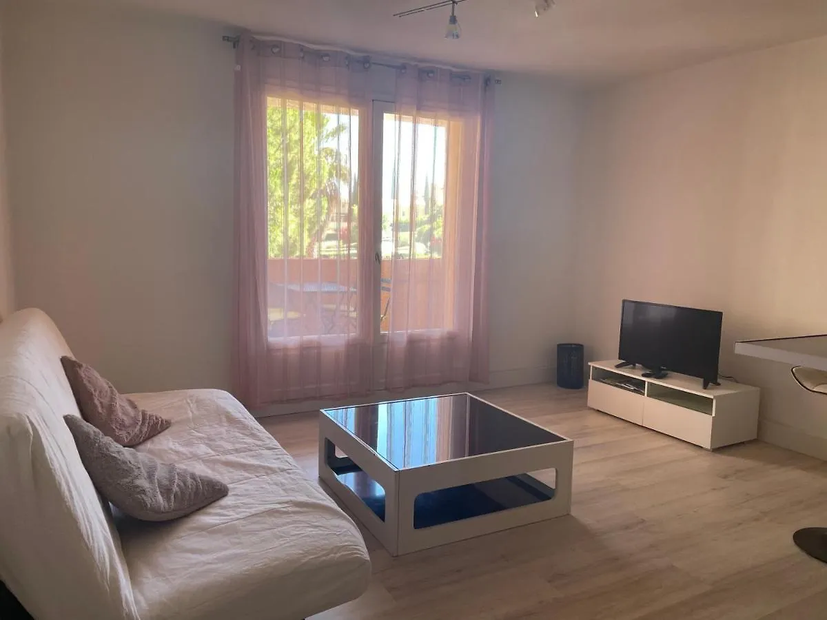 T2 Proche Plage Carqueiranne Apartment